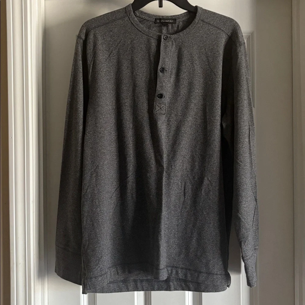 Banana Republic Henley Size Large